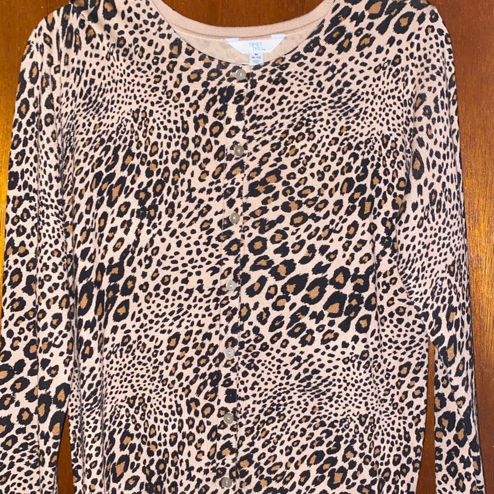 Leopard print long sleeve